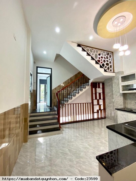 Bán nhà 4 tầng mặt tiền cách biển 500m giá 4,7 tỉ Bán nhà 4 tầng mặt tiền cách biển 500m giá 4,7 tỉ