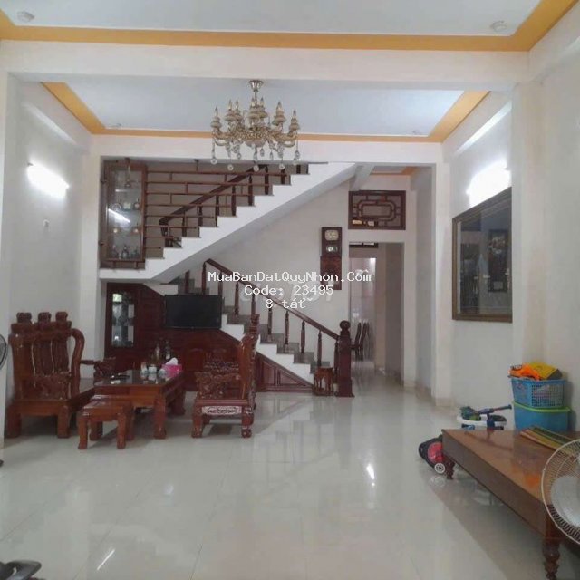 Bán nhà mặt tiền kinh doanh sầm uất đường thành thái