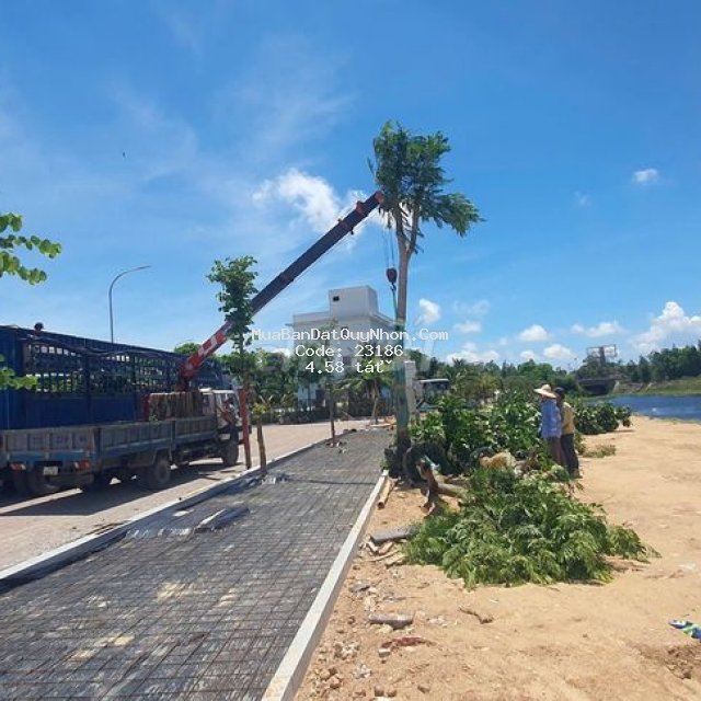 Cần bán nhà 2 mặt tiền view sông trung tâm tp. quy nhơn, gần fpt