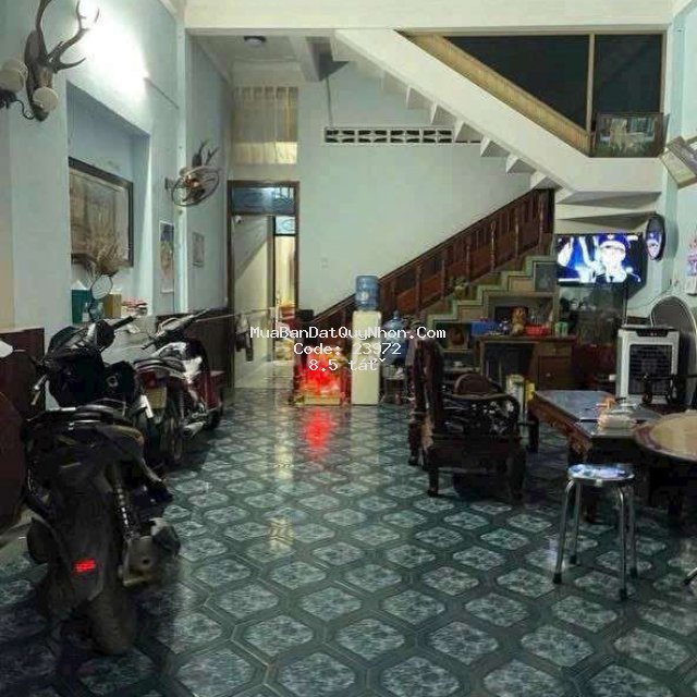 Cần bán nhà 80m2, 3 mê, mặt tiền phường lý thường kiệt. lh: ***