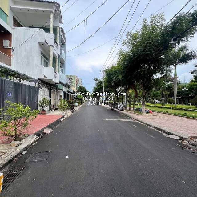 đất 4 x 16 mặt tiền lê thanh nghị đối diện công viên