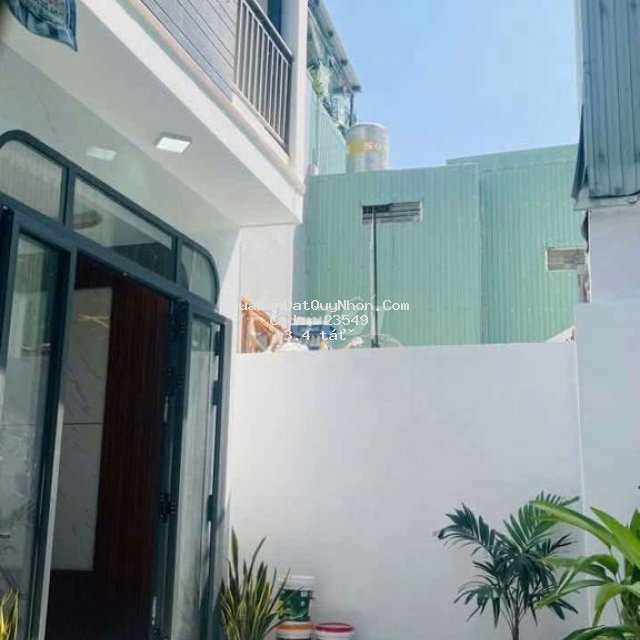 Nhà hẻm nguyễn huệ cách biển 3 phút đi bộ Nhà hẻm nguyễn huệ cách biển 3 phút đi bộ