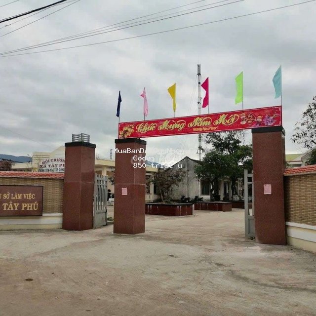 Bán lô đất đẹp đường thông ngay ủy ban xã tây phú 166m2 thổ cư đẹp Bán lô đất đẹp đường thông ngay ủy ban xã tây phú 166m2 thổ cư đẹp