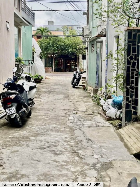 Bán nhà 2 tấng hẻm rộng Võ Văn Dũng, hướng Đông Nam gần chợ khu 6