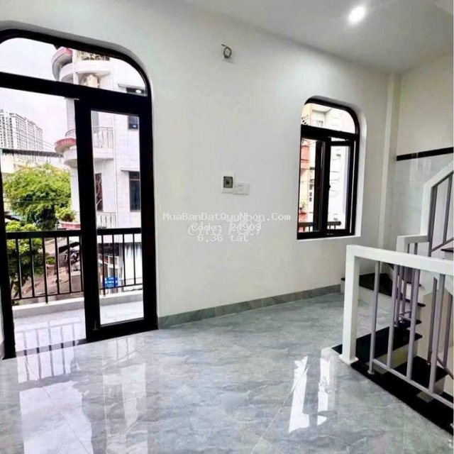 Bán nhà 3 tầng ôm góc 2 mặt tiền bạch đằng