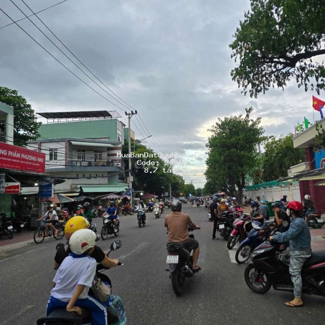 Bán nhà mặt tiền đường thành thái, quy nhơn- vị trí trung tâm