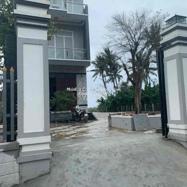 Cần bán  mảnh vườn có sẵn nhà yến