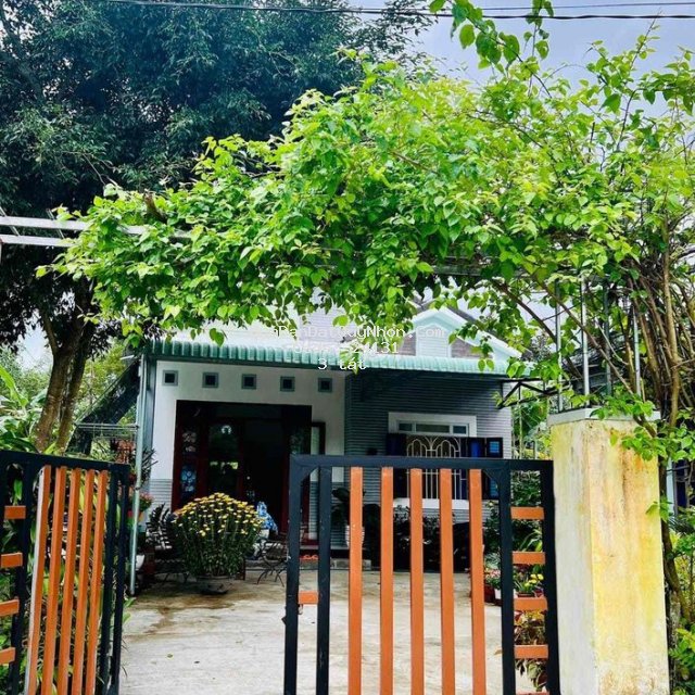 Chính chủ cần bán mảnh vườn rộng hơn 2.400m² - có sẵn thổ cư & nhà ở Chính chủ cần bán mảnh vườn rộng hơn 2.400m² - có sẵn thổ cư & nhà ở