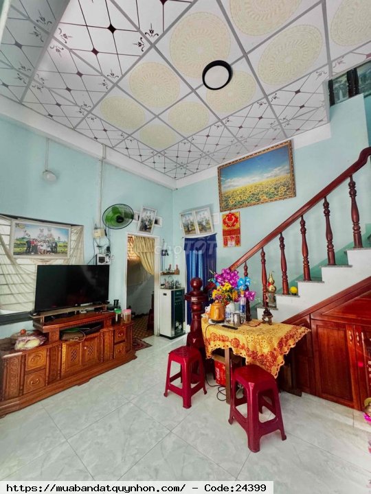Nhà 2 tầng 50m² hẻm xuân diệu – sát biển, 3pn, giá tốt dễ thương lượng Nhà 2 tầng 50m² hẻm xuân diệu – sát biển, 3pn, giá tốt dễ thương lượng