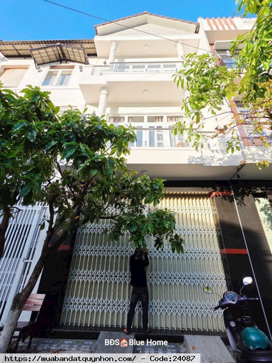 NHÀ 3 MÊ MẶT TIỀN SÁT BIỂN QUY NHƠN – NGANG 5M – Ô TÔ ĐẬU TRONG NHÀ – GIÁ CỰC TỐT