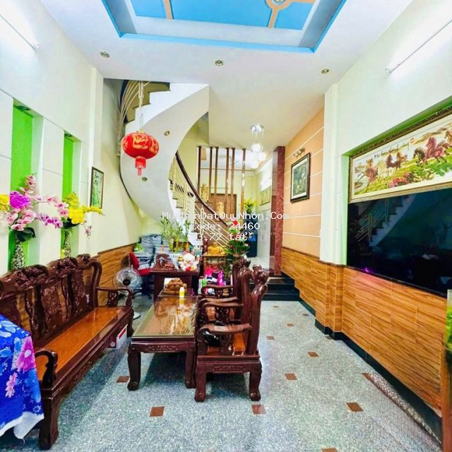 Nhà 3 tầng hẻm sau căn mặt tiền phường nguyễn văn cừ gần biển quy nhơn Nhà 3 tầng hẻm sau căn mặt tiền phường nguyễn văn cừ gần biển quy nhơn