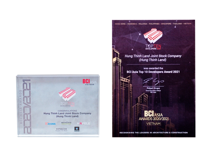 Kỷ niệm chương Top 10 Developers - Top 10 Nhà phát triển bất động sản hàng đầu Việt Nam 2021 dành cho Hưng Thịnh Land